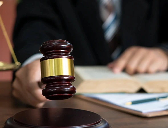Local agent assisting family with emergency bail bond assistance in New Bern NC